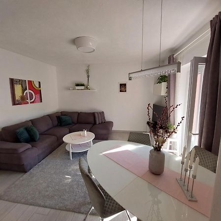 Apartman Nora イェルサ エクステリア 写真