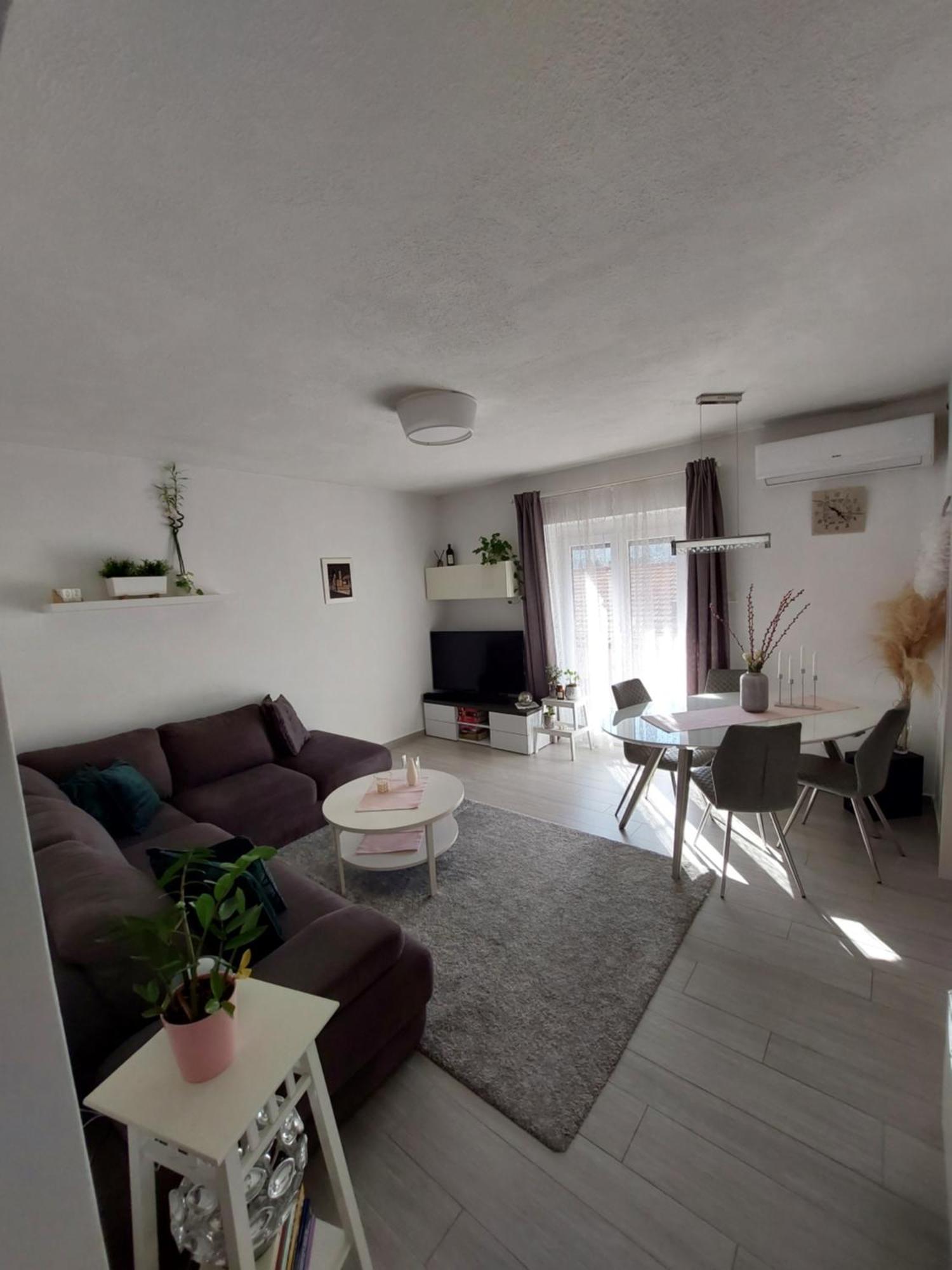 Apartman Nora イェルサ エクステリア 写真