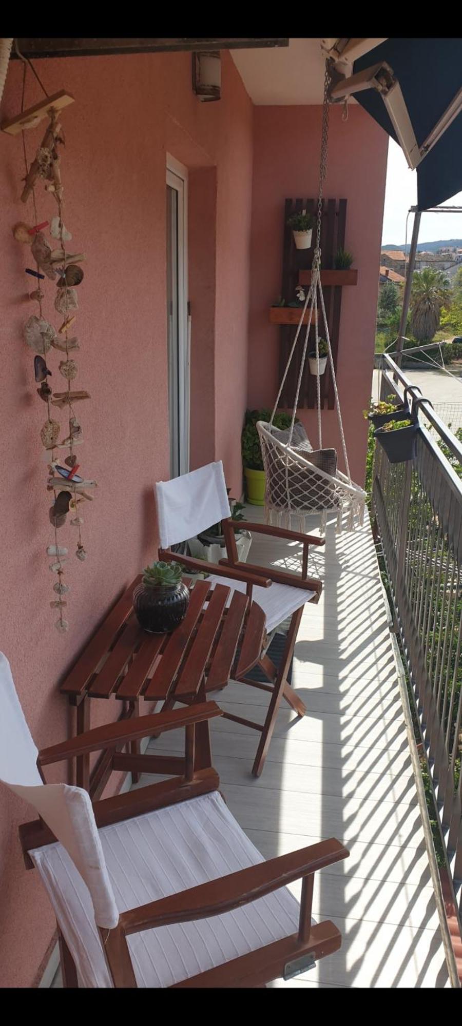 Apartman Nora イェルサ エクステリア 写真
