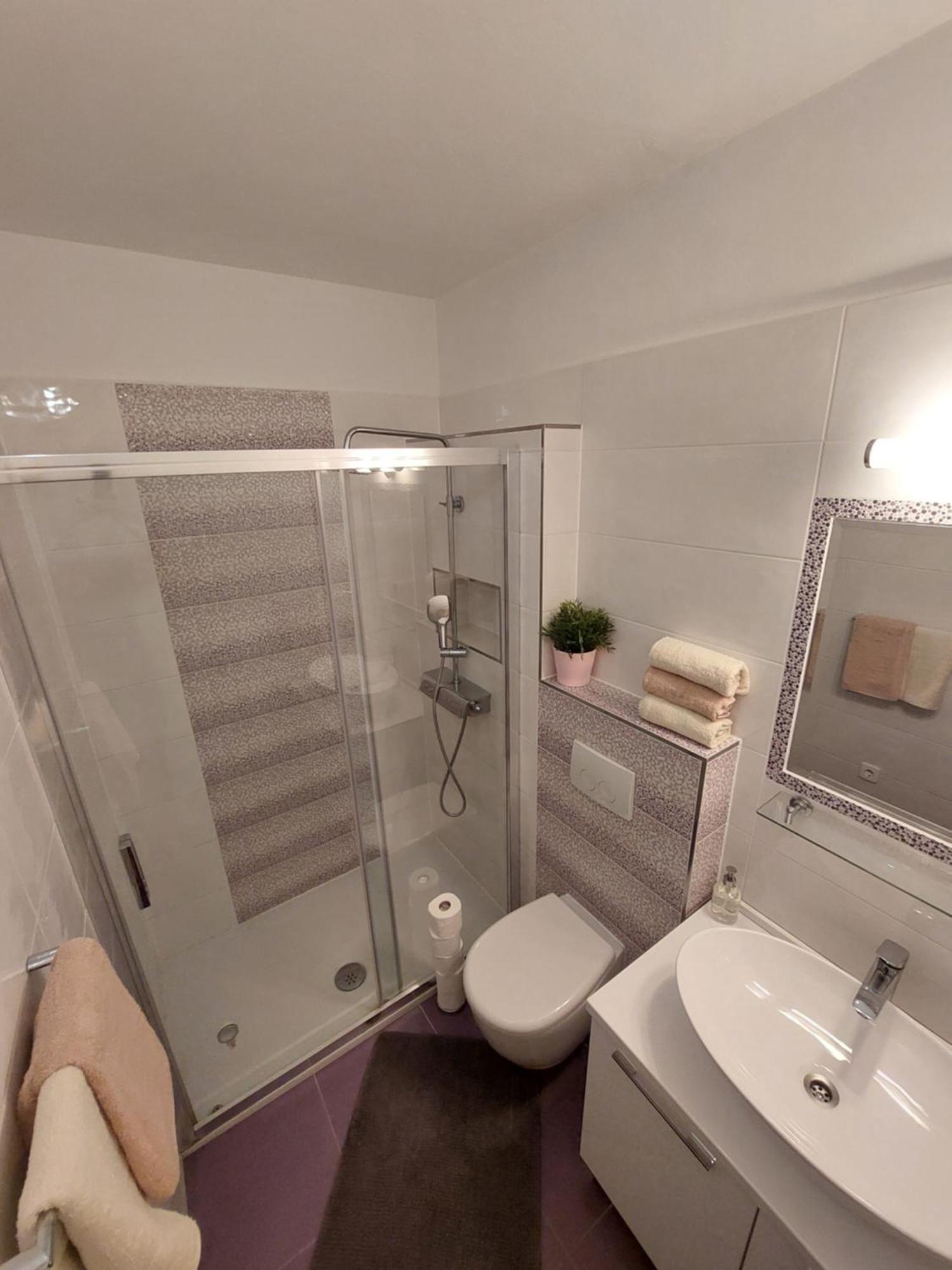 Apartman Nora イェルサ エクステリア 写真